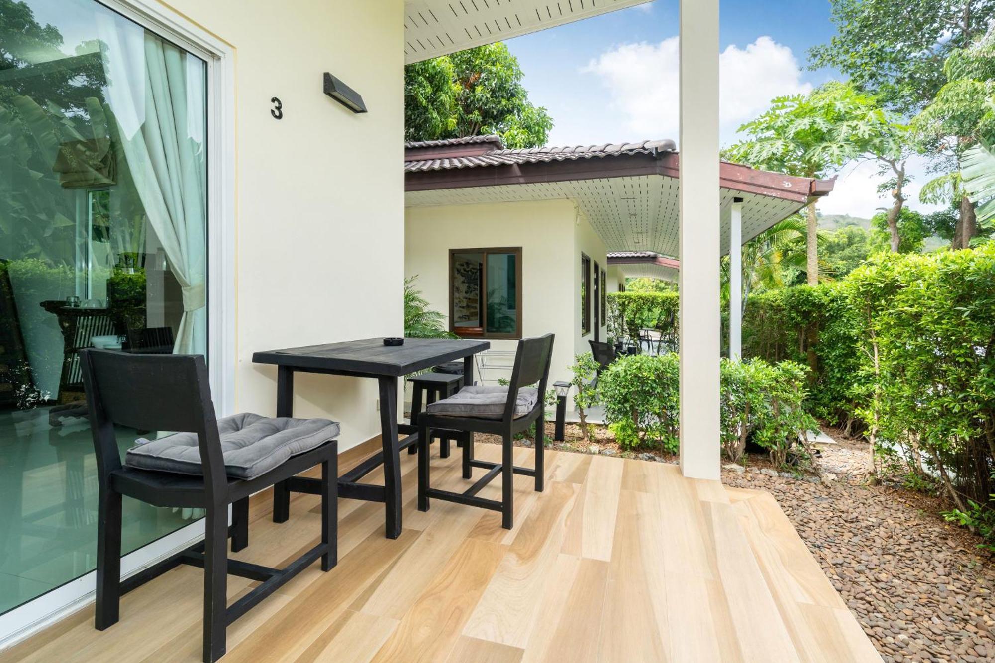 Oxavia Garden Oasis In Nai Harn - Your Private Tropical Garden With 3 Cabins And Jacuzzi Rawai Экстерьер фото