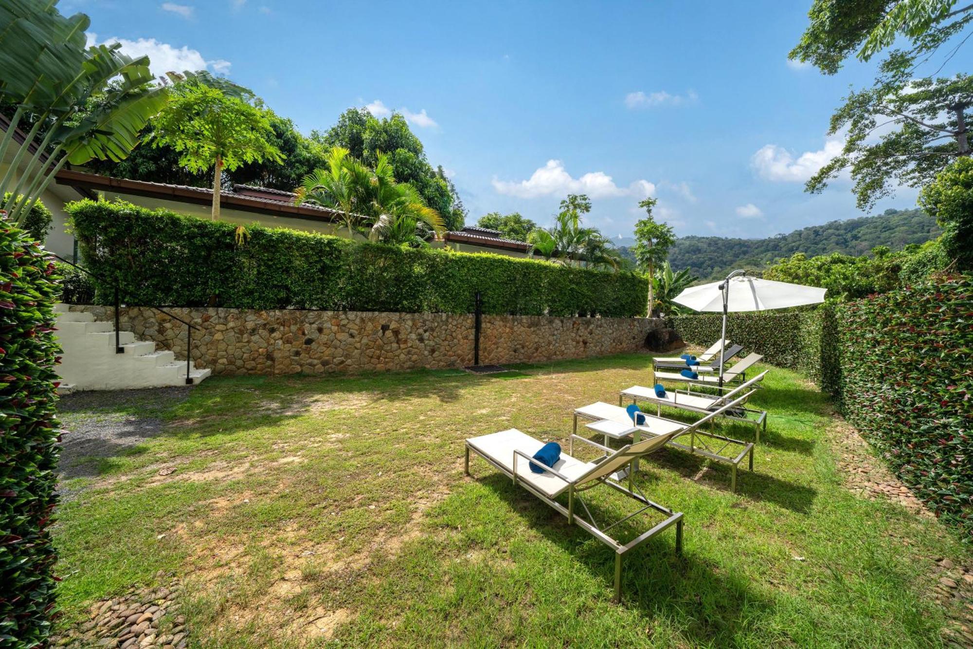 Oxavia Garden Oasis In Nai Harn - Your Private Tropical Garden With 3 Cabins And Jacuzzi Rawai Экстерьер фото